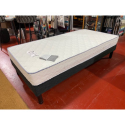 Matelas 90*190 CM D30 BELLE EPAISSEUR à emporter ou livré Lara confort FERME antiallergie coutil stretch. airbnb