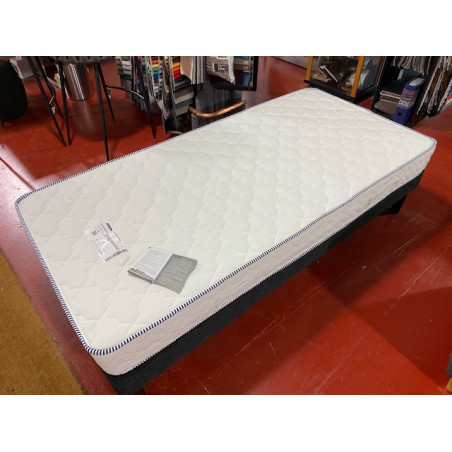 Matelas 90*190 CM D30 BELLE EPAISSEUR à emporter ou livré Lara confort FERME antiallergie coutil stretch. airbnb